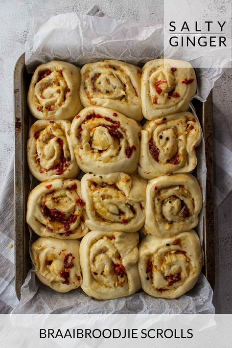 Savoury Cinnamon Rolls, Savoury Bakery Items, Cheese Onion Rolls, Savoury Bread Rolls, Savoury Rolls Recipe, Savory Brioche Rolls, Savoury Quick Breads, Savoury Scrolls Recipes, Bakery Savory Items