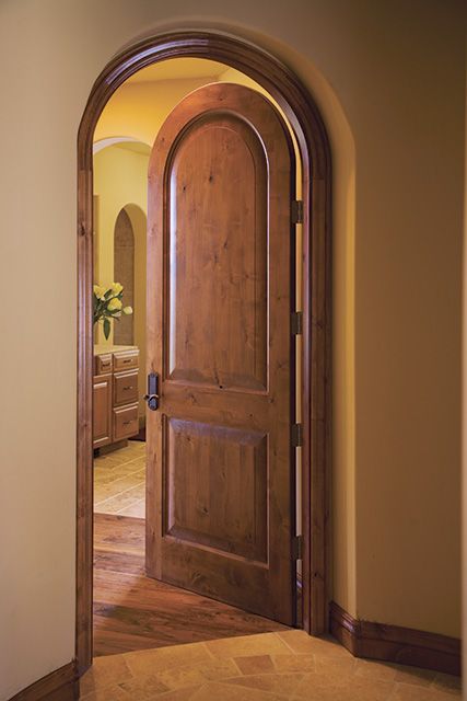 Round Top Door Entrance, Rounded Interior Doors, Wooden Door Design For Rooms, Rounded Doors Interior, Round Doors Interior, Round Door Design, Arch Interior Door, Wooden Door Design Modern, Mediterranean Doors