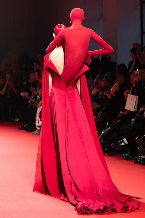 Robert Wun Couture, Robert Wun, Runway Fashion Couture, Weird Fashion, Spring Summer 2024, Spring 2024, Couture Collection, Beautiful Gowns, Summer 2024