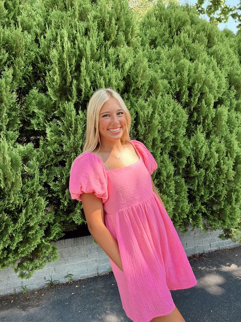 Preppy School Dance Dress, Preppy Southern Outfits, Southern Preppy Outfits, Preppy People, Preppy Pfps, Preppy Girl Outfits, Preppy Teen, Preppy Pics, Utah Girl