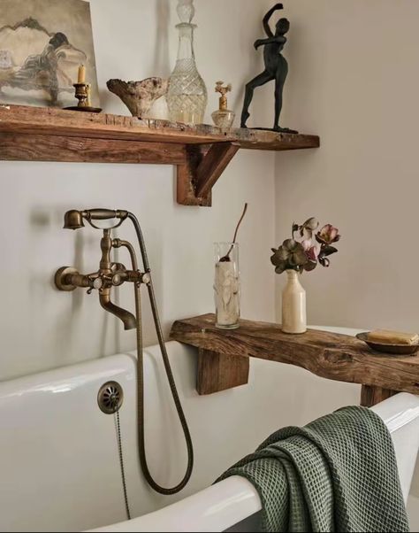 Natural Home Aesthetic, Bathroom Design Traditional, Ranch Style Homes Interior Decor, Open Shelving Bathroom, Ranch Style Home Decor, Slow Living Home, Rustic Ranch Home, Ranch Bathroom, Slow Living Aesthetic