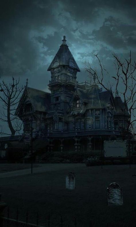 pic.twitter.com/v7N7T0LQko Images Terrifiantes, Scary Houses, Creepy Houses, Spooky Places, Dark House, Spooky House, 다크 판타지, Scary Places, Abandoned Mansions