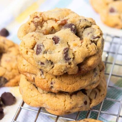 Cookie Recipe Without Butter, Frosting Board, Crisco Chocolate Chip Cookies, Cookie Recipes Without Butter, Crisco Cookies, Ultimate Chocolate Chip Cookies, Whip Frosting, Pasta Side, Pumpkin Dump