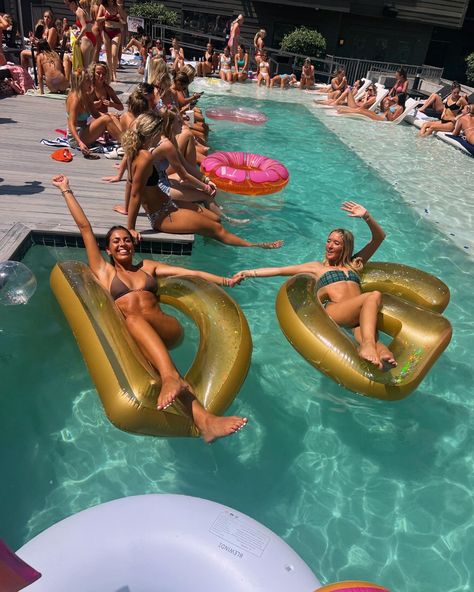 #deltagamma #sorority #mizzou #bidday #biddaytheme #poolparty Sorority House Aesthetic, Mizzou Aesthetic, Sorority Retreat, Sorority Aesthetic, Sorority Party, Sway House, Sorority House, Bid Day Themes, Go Greek