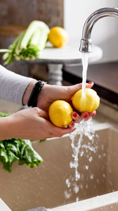 When you get home from the grocery store and begin sorting and organizing your haul — do you also wash your produce before putting it away? I’ve always been one to rinse, soak, and lightly dry my fruits and vegetables before storing them, but after watching so many videos online suggesting that you need to clean your produce with vinegar or a store-bought or DIY produce wash concoction, I began to wonder if I was really getting rid of all the dirt (and potential bugs!) in the best way possible. Produce Wash, Washing Veggies, Cleaning Videos, How To Wash Vegetables, Kangen Water, Fruit Photography, Eating Organic, Organic Produce, Tap Water