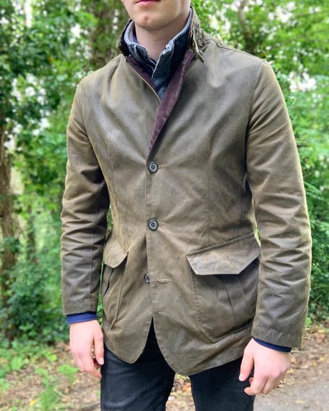 Rugged Waxed Finish Outerwear For Fall, Wax Jackets Men, Rugged Waxed Finish Winter Outerwear, Barbour Waxed Jacket Mens, Barbour Coats, Bond Outfits, Utility Wear, Coat Ideas, Barbour Wax Jacket