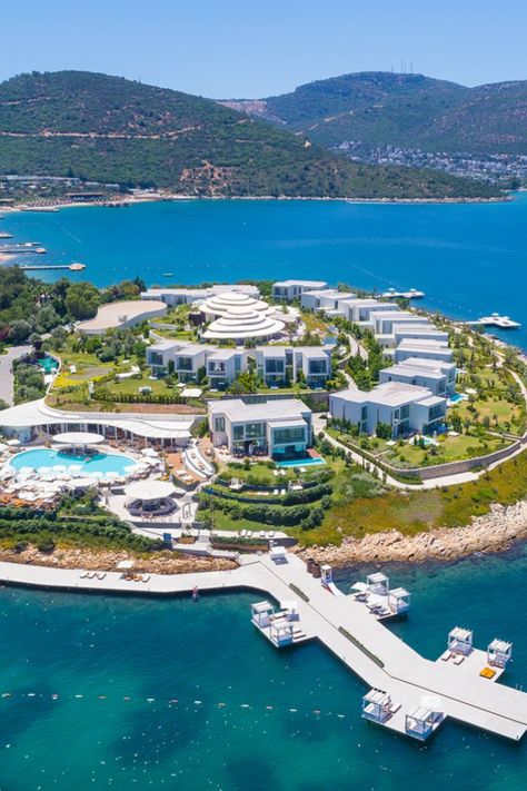 A fresh addition to Kiwi Collection, Susona Bodrum, LXR Hotels & Resorts is a Turkish getaway with enigmatic elegance overlooking the sparkling Aegean Sea. #susonabodrum #bodrum #turkey #resort #aegansea #vacation #kiwicollection #carewhereyoustay Turkey Resorts, Turkey Hotels, Open Hotel, Seaside Hotel, Bodrum Turkey, Nikki Beach, Destin Hotels, Waterfront Restaurant, Seaside Resort