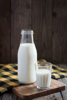 Milk Photography, Peanut Butter Mousse, Organic Market, Angel Food Cake, Fresh Milk, Angel Food, Milk Bottle, Milk And Honey, Different Recipes