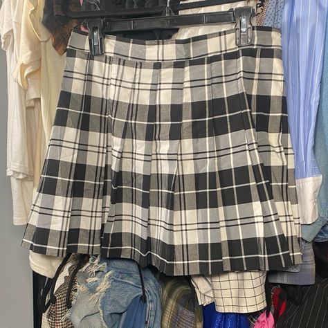 Plaid pleated skirt