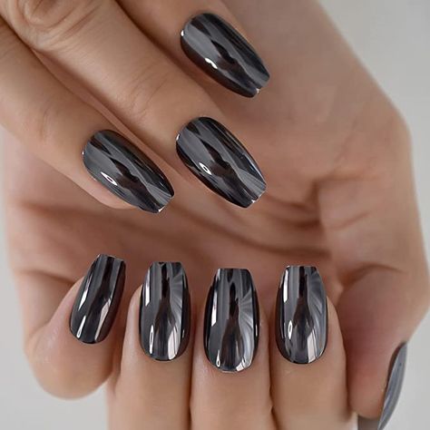 Metallic Mirror Effect Gray Black Metal Plating Square Press on False Acrylic Punk Nail Kiss Press On Nails, Chrome Nail Polish, New Years Nail Designs, Medium Coffin, Long Press On Nails, Chrome Nails Designs, Punk Nails, Coffin Press On Nails, Black Nail Designs