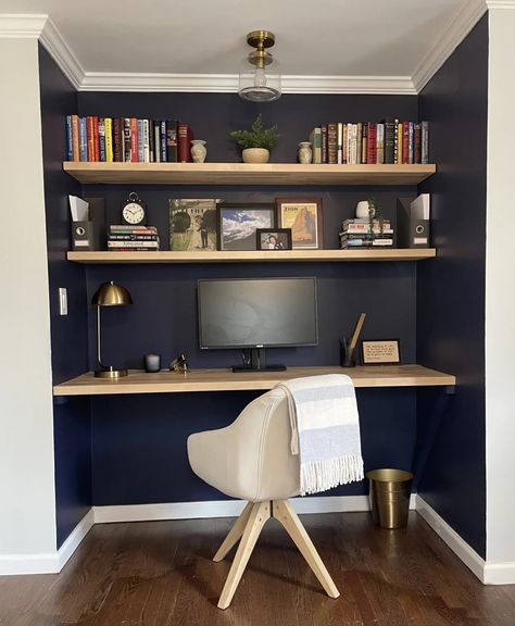 Small Dark Study, Small Office Nook In Living Room, Box Room Study Ideas, Office Box Room, Alcove Office Ideas, Box Room Office Ideas, Box Room Office, Closet Alcove, Office Combo Room