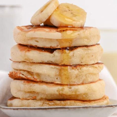 Healthy Greek Yogurt Pancakes for One Banana Pancakes Healthy Oatmeal Greek Yogurt, Coconut Flour Protein Pancakes, Yogurt Pancakes Healthy, Pancake Recipe Healthy Oatmeal, Greek Yogurt Pancakes Recipe, Yoghurt Pancakes, Greek Yogurt Oatmeal, Oat Flour Pancakes, Protein Powder Pancakes