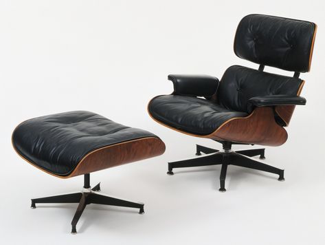 Modern Classic Chair, Charles Eames Lounge Chair, Herman Miller Furniture, Iconic Furniture Design, Armchair With Ottoman, Living Room Furniture Styles, Lounge Chair And Ottoman, Vintage Armchair, Charles Ray