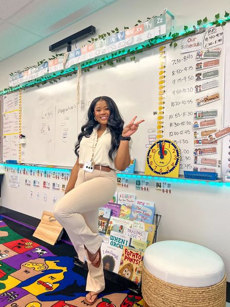 kiacyntrice on LTK Student Teacher Vision Board, Future Teacher Aesthetic, Pre K Teacher Aesthetic, Black Elementary School Teacher, Black Women Teachers, Black Teacher Aesthetic, Teacher Asthetic Picture, Kindergarten Teacher Aesthetic With Kids, Teacher Aesthetic Female