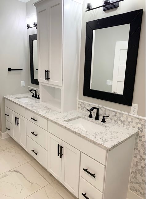 Master Bath Vanity Double Sinks, Double Vanity Bathroom White Cabinets, Double Single Vanity Bathroom, Bathroom With 3 Sinks, Master Shower Insert Ideas, Master Bath 2 Sinks, Bathroom Master Remodel, Long Master Vanity, 2 Person Bathroom Sink