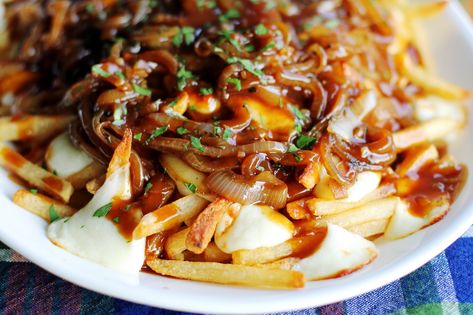 French Onion Poutine, Caramelized Onions Recipe, Cheese Curds, Caramelized Onion, Door Open, Onion Recipes, Poutine, Local Farm, Cold Case