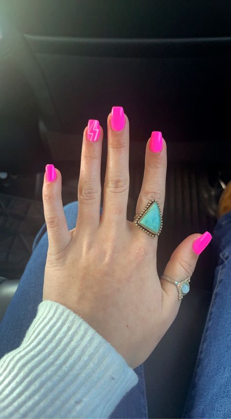 Nails Acrylic Nashville, Summer 2023 Nails Square, Summer Acrylic Nails Beach, Cute Nails For Nashville, Western Dip Nail Ideas, Gel Nails Ideas Spring Short Pink, Shania Twain Concert Nails, Nail Ideas For Country Concert, Simple Short Western Nails