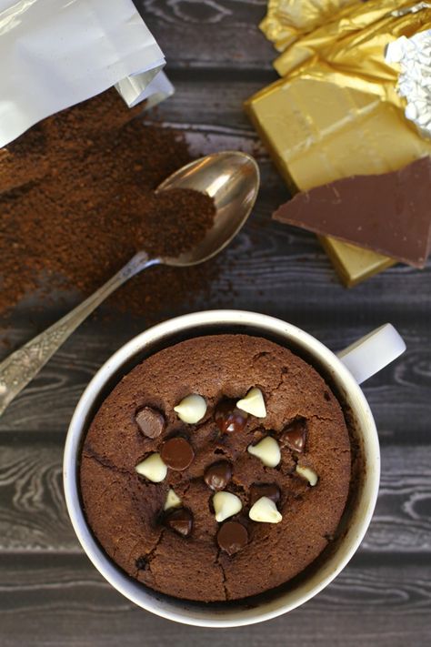 . mocha chip mug cake . - . running with spoons . Mug Chocolate Cake, Easy Mug Cake Recipe, Person Cooking, Craving Chocolate, Easy Mug Cake, Chip Mug, Mug Cake Recipe, Heart Chocolate, Mug Cake Microwave