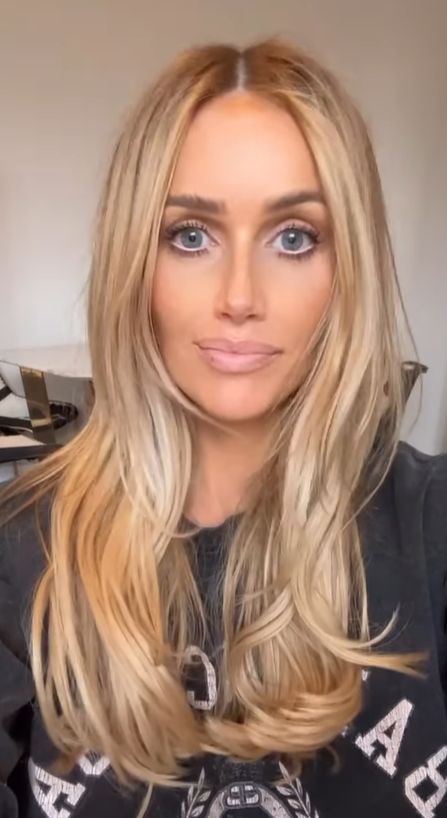 LAURA Anderson has been bizarrely mum shamed after showing off her new hairstyle. The former Love Islander is currently pregnant with her first child with ex Gary Lucy and has been documenting her pregnancy journey with her followers. She took to Instagram to show off her shorter look in a transition video. And she called […] Laura Anderson Hair, Laura Anderson, Pregnancy Hairstyles, Transition Video, New Hairstyle, Wedding Hair Inspiration, Pregnancy Journey, Tell Her, Wedding Hair