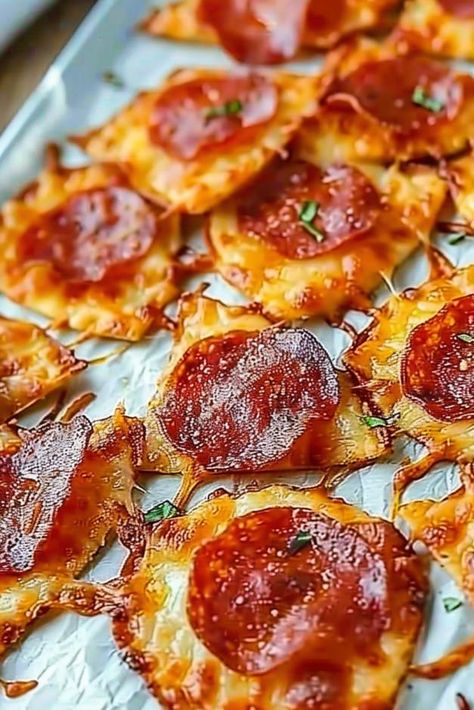 Appetizers Using Pepperoni, Pasta Snacks Appetizers, 2 Ingredient Pizza Chips, Pizza Chips Recipe, Pepperoni Chips Oven, Cheese Pepperoni Chips, Cheese Chips Baked, Cheese And Pepperoni Crisps, Crispy Pizza Dough Recipe