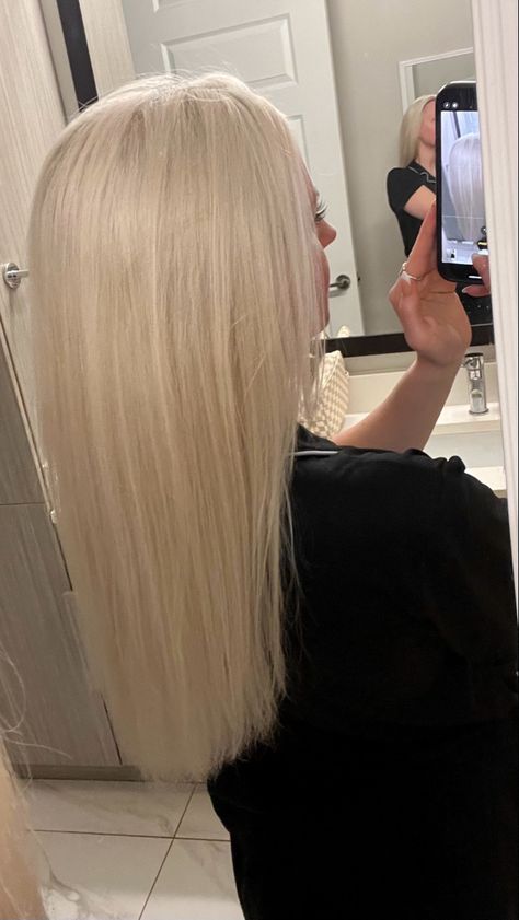 Platinum blonde. White blonde. Medium length hair. Bleach and tone hair Blond Bleached Hair, Light Blonde Hair Platinum, Fully Bleached Blonde Hair, Platunim Blonde Hair, Platinum Blonde Hair White, Medium Length Platinum Blonde Hair, Bleach And Tone Hair, Warm Platinum Blonde Hair, Blonde Bleached Hair