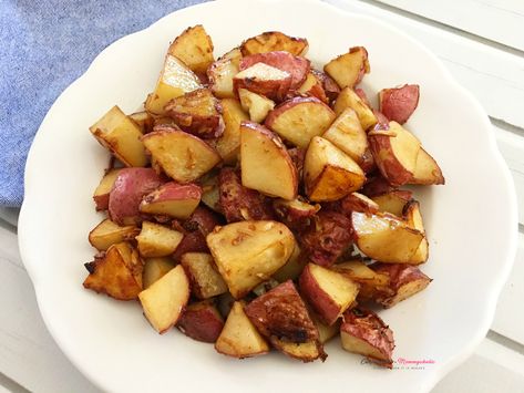 Lipton Onion Soup Potatoes, Recipe For Roasted Potatoes, Onion Soup Potatoes, Baked Red Potatoes, Oven Roasted Red Potatoes, Tasty Potato Recipes, Onion Soup Mix Recipe, Ground Beef Breakfast, Fried Potato Chips