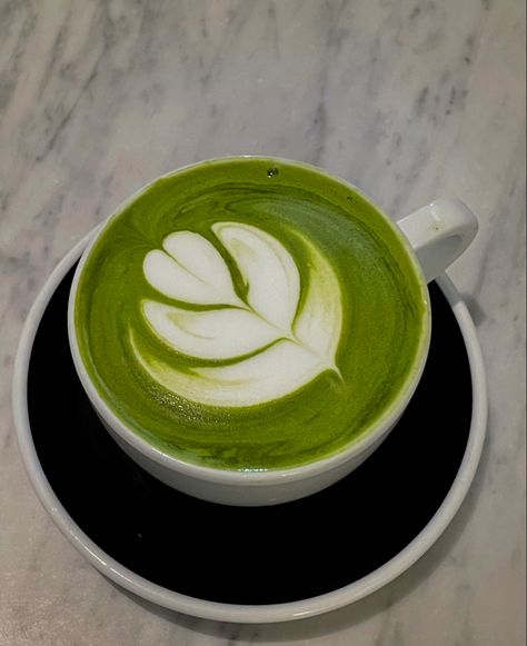 Matcha latte, cafe, cup, tea cup, coffee, brunch, latte art Matcha Drink Recipes, Matcha Tea Latte, Matcha Cafe, Matcha Green Tea Latte, Green Cafe, Matcha Ice Cream, Matcha Drink, Green Tea Latte, Cafe Cup