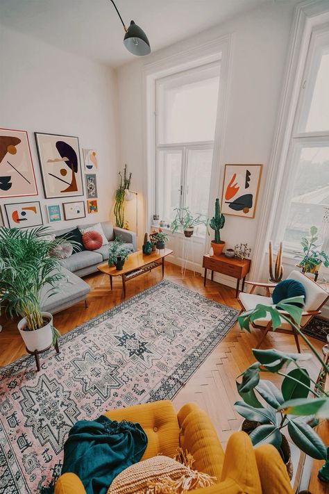 Jan Skacelik, Mid Century Boho Living Room, Boho Apartments, Lots Of Plants, Interior Boho, Elegant Living Room Design, 아파트 인테리어, Modern Houses Interior, Vintage Living Room