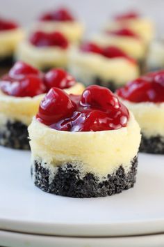 Cherry Topped Cheesecake, Oreo Crust Mini Cheesecake Bites, Mari Chino Cherry Recipes, Dessert In Muffin Tin, Mini Cheesecakes In Silicone Molds, Mini Cherry Desserts, Mini Cheesecake Bites Christmas, Mini Cheesecakes With Oreo Crust, Mini Cheesecake Pan Recipes