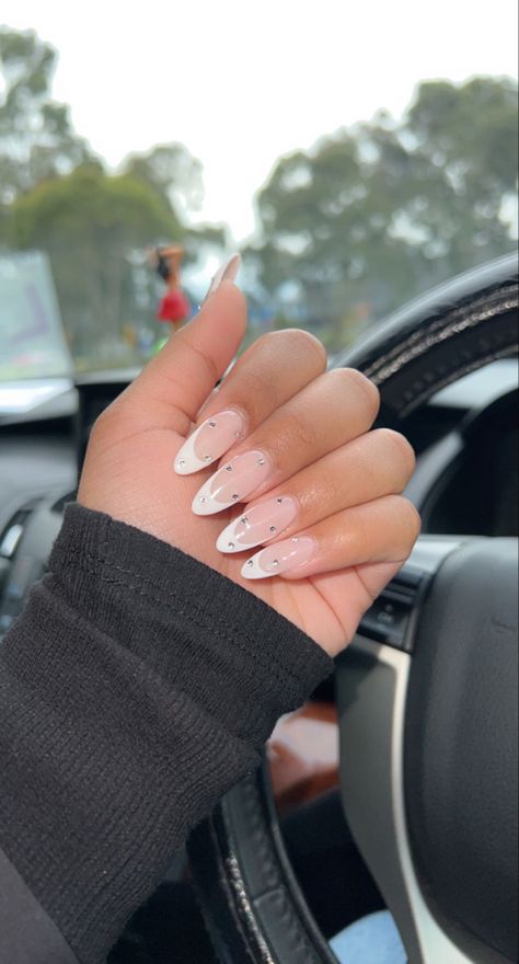 Almond Nails French Tip With Diamond, French Nail Designs Rhinestones, Acrylic French Design, Almond French With Rhinestones, Almond Nails French Tip With Gems, Simple Almond Nails With Gems, White Almond French Tip Nails With Gems, Mails With Diamond, French Mani With Gems