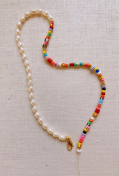 Summer Beaded Necklace Diy, Fun Necklaces To Make, Homemade Bead Necklaces, Necklace Making Ideas Inspiration, Anthropologie Beaded Necklace, Make Beaded Necklace, How To Bead Necklace, Homemade Necklaces Diy, Diy Necklace Inspiration