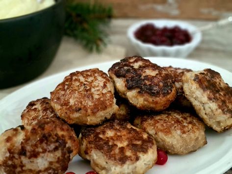 Norwegian Meatballs, Nordic Recipe, Potato Flour, Norwegian Food, Pork Meatballs, Scandinavian Food, English Food, Meatball Recipes, Ground Pork