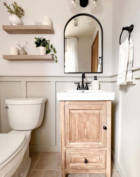 20 Gorgeous small bathroom design inspirations for your home - Interiorshape | Best Interior Design Ideas At your hands Small Half Bathroom, Small Half Bath, Half Bathroom Remodel, Half Bath Remodel, Bath Makeover, Bathroom Makeovers, Cottage Bathroom, Small Bathroom Makeover, Bathroom Design Inspiration