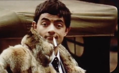 Mr Bean Funny, Happy Birthday Sister Quotes, Greyhound Pictures, Rowan Atkinson, Birthday Sister, What Is An Artist, Abs Training, Mr Bean, Comedy Quotes