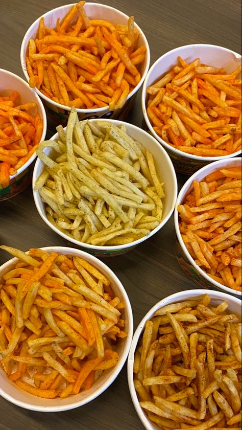 Fair Fries, Potato Corner Fries, Sour Cream Fries, Fries Picture, Yummy Food Pictures, French Fries Aesthetic, Food Cravings Aesthetic, Fries Aesthetic, Potato Corner