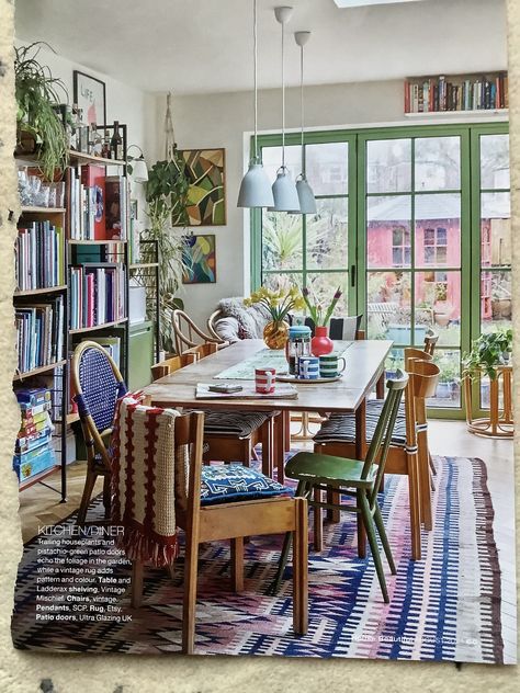 Dining Room With Mismatched Chairs, Mismatched Chairs Dining Table, Savannah Apartment, Mix Match Dining Chairs, Dining Room Playroom Combo, Mix Match Chairs, Colorful Studio, Eclectic Christmas, Country House Kitchen