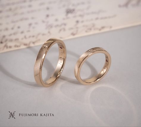 A pair of 18k Pink Gold wedding bands with a very detailed crisis cross pattern on the surface. In Fujimori Kajita, the rings are all hand made by the Japanese craftsmen. Wedding Stories, Jewellery Brand, Wedding Story, Fine Jewellery, High Jewelry, Creative Designs, The Rings, Tokyo Japan, Unique Engagement Rings