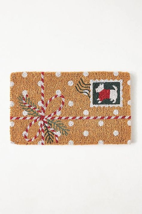 Anthropologie Holiday Decor, Anthropologie Christmas Decor, Anthropologie Christmas, Diy Christmas Door, Door Mat Diy, Christmas Package, Anthropologie Holiday, Astuces Diy, Christmas Doormat