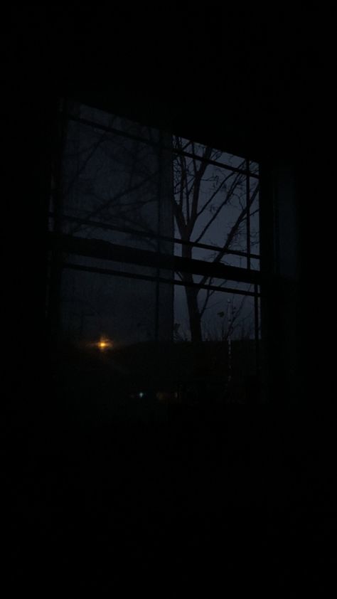 dark aesthetic window night Dark Window Wallpaper, Night Time Bedroom Aesthetic, Window At Night Aesthetic, Numb Aesthetics Dark, Night Sky From Window, Window Aesthetic Dark, Vent Background Photos, Night Time Snaps, Night Window Aesthetic