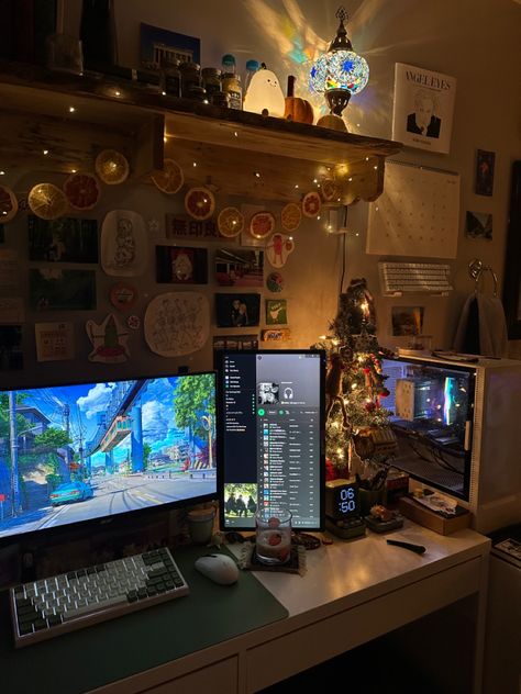 Gamer Setup, Gamer Room Decor, Gaming Setups, Desk Inspo, Bedroom Setup, Room Redesign, Gaming Room Setup, Cute Room Ideas, Gamer Room