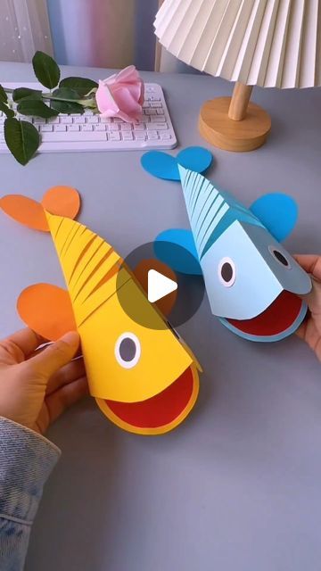 Make Fish Crafts, Craft Ideas From Paper, Paper Activity For Preschool, Diy Craft With Paper, Things To Do With Construction Paper, Diy Fish Craft, Crafts For Five Year Olds, Craft Ideas For Kids With Paper, Arts And Crafts Construction Paper