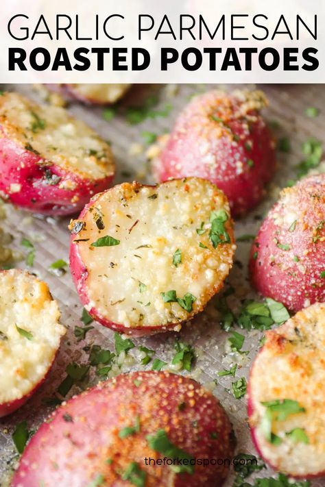 Garlic Parmesan Roasted Potatoes are roasted in the oven for crispy edges and tender, creamy centers. An easy and flavorful side dish made with mini red potatoes and seasoned with fresh garlic, dried herbs, butter, and parmesan cheese. Mini Red Potatoes, Red Potatoes Oven, Red Skin Potatoes Recipe, Rosemary Red Potatoes, Roasted Red Skin Potatoes, Roasted Baby Red Potatoes, Garlic Parmesan Roasted Potatoes, Baked Red Potatoes, Oven Roasted Red Potatoes