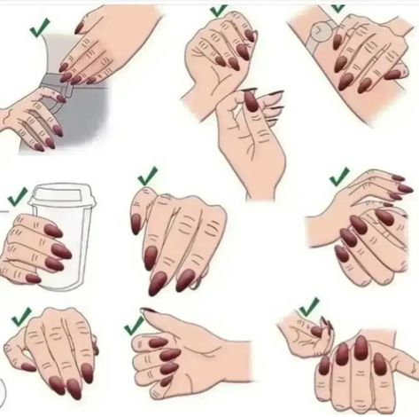 Hand Pose For Nails, One Hand Nail Pose, Nail Design Photography, Nails Instagram Post Ideas, How To Pose With Nails, How To Pose For Nail Pictures, Manicure Photography Photo Ideas, Pose For Nails, Nail Picture Poses