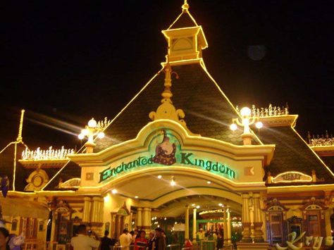 Enchanted Kingdom, Philippines. Went here once when I was little. Would like to go again one day! Enchanted Kingdom Philippines Aesthetic, Enchanted Kingdom Philippines, Laguna Philippines, Enchanted Kingdom, School Field, School Field Trip, Tagaytay, Silk Flower Arrangements, 2025 Vision