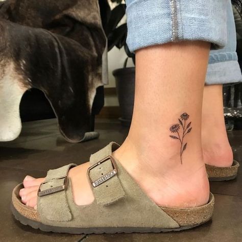 Tattoos For Women Small Meaningful, Meaningful Tattoos For Women, Small Flower Tattoos, Tattoo Templates, Inspiration Tattoos, Cat Tattoos, Small Meaningful Tattoos, Tiny Tattoo, Butterfly Tattoos