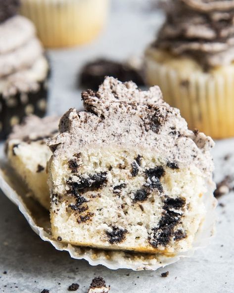 Cookies And Cream Cupcake Recipe, 13 Cupcake Cake Number, Bf Bday, Sprout House, Oreo Cupcake Recipe, Buttermilk Cookies, Cookies And Cream Cupcakes, Cupcakes Oreo, Oreo Cupcake