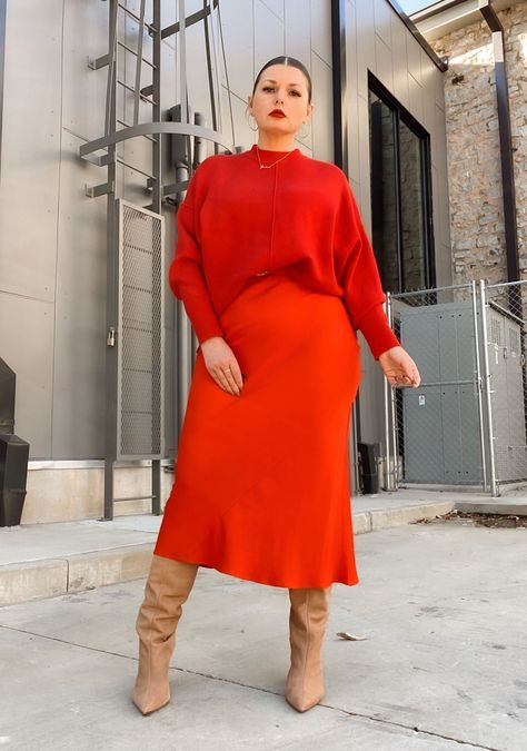 Modern Plus Size Outfits, Colorful Winter Outfits 2023, Holiday Dresses Plus Size, Plus Size Office Fashion, Plus Size Red Outfits, Holiday Plus Size Outfits, Blouse And Skirt Outfit Wedding, Red Outfit Plus Size, Plus Size Winter Fashion 2023