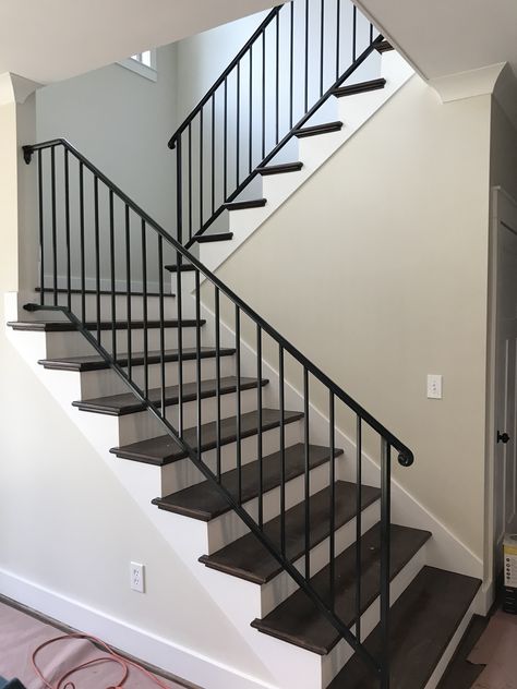 Black Iron Handrails For Stairs, Iron Railing For Stairs, Iron Rail Staircase, Simple Iron Stair Railing, Black Steel Stair Railing, Iron Railing Stairs Indoor, Black Stair Railing Metal, Black Wrought Iron Staircase, Vertical Black Metal Stair Railing