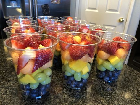 Individual Fruit Cups For Party, Fruit In A Cup, Mini Fruit Cups, Fruit Cups Ideas, Rainbow Fruit Cups, Fruit Cups For Party, Fruit Tray Designs, St Patrick Day Snacks, Fruit Pop