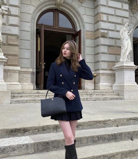 Old Money Aesthetic Outfit, Estilo Blair Waldorf, Xoxo Gossip Girl, Old Money Outfit, Gossip Girl Outfits, Xoxo Gossip, Money Outfit, Look Formal, Gossip Girl Fashion